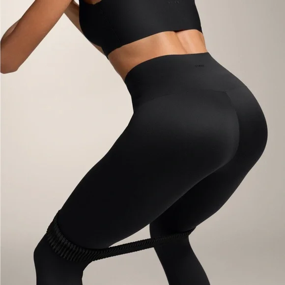 NEW Women's Black High-Waisted Leggings - Picture 4 of 16